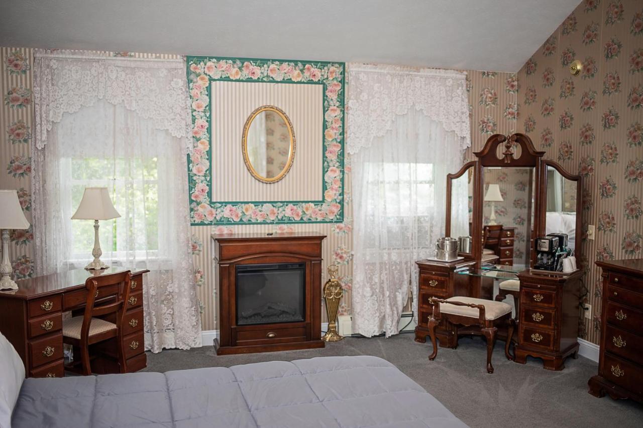 ווטקינס גלן Longhouse Manor B&B מראה חיצוני תמונה