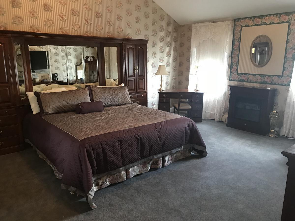 ווטקינס גלן Longhouse Manor B&B מראה חיצוני תמונה