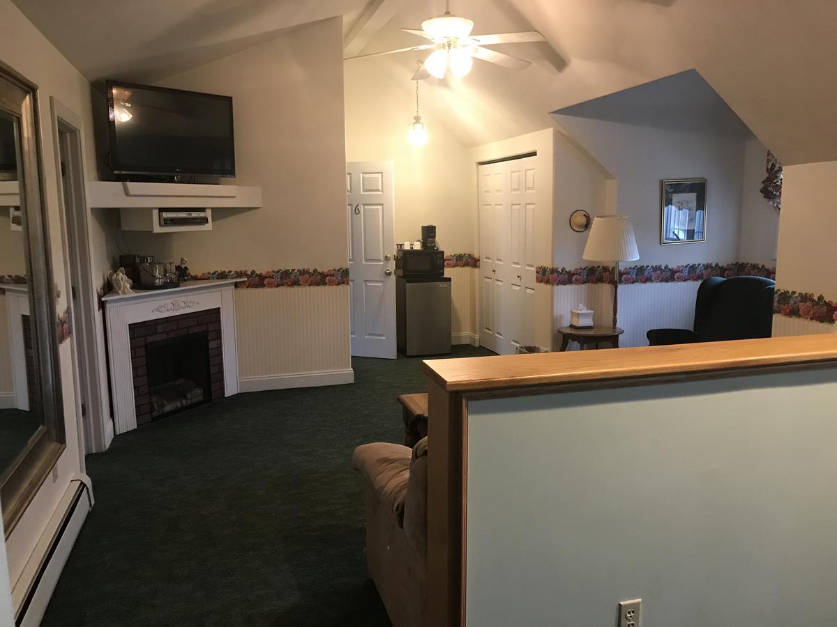 ווטקינס גלן Longhouse Manor B&B מראה חיצוני תמונה