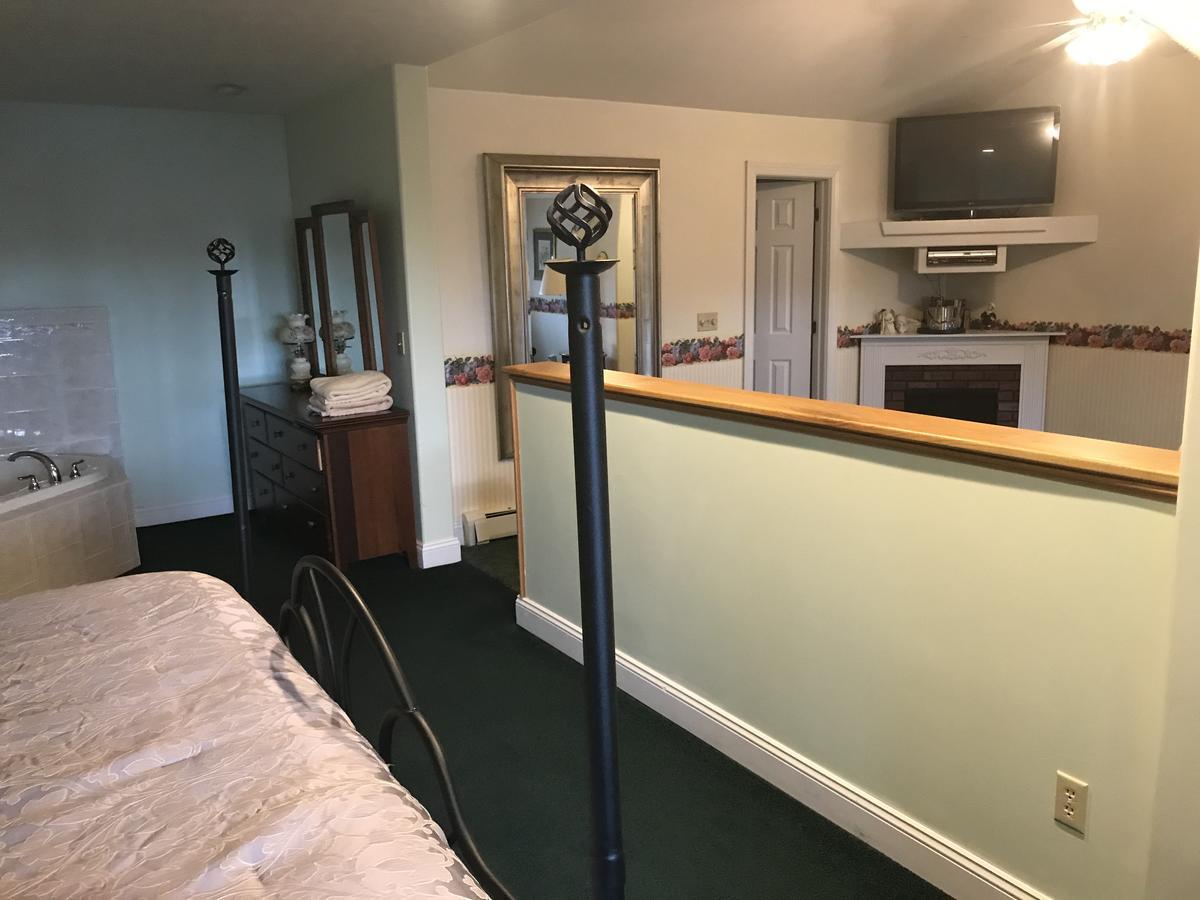 ווטקינס גלן Longhouse Manor B&B מראה חיצוני תמונה